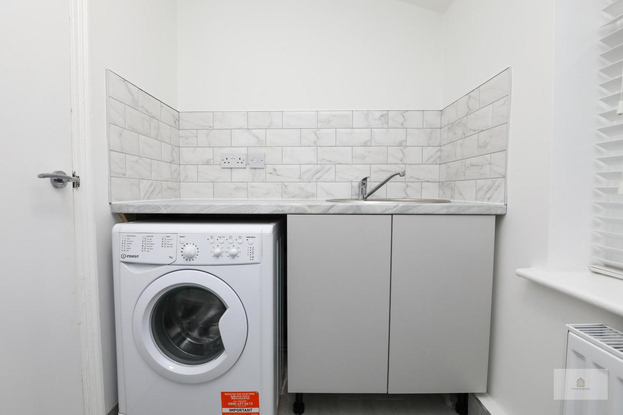 Halsnead Properties St Helens Crank Екстериор снимка