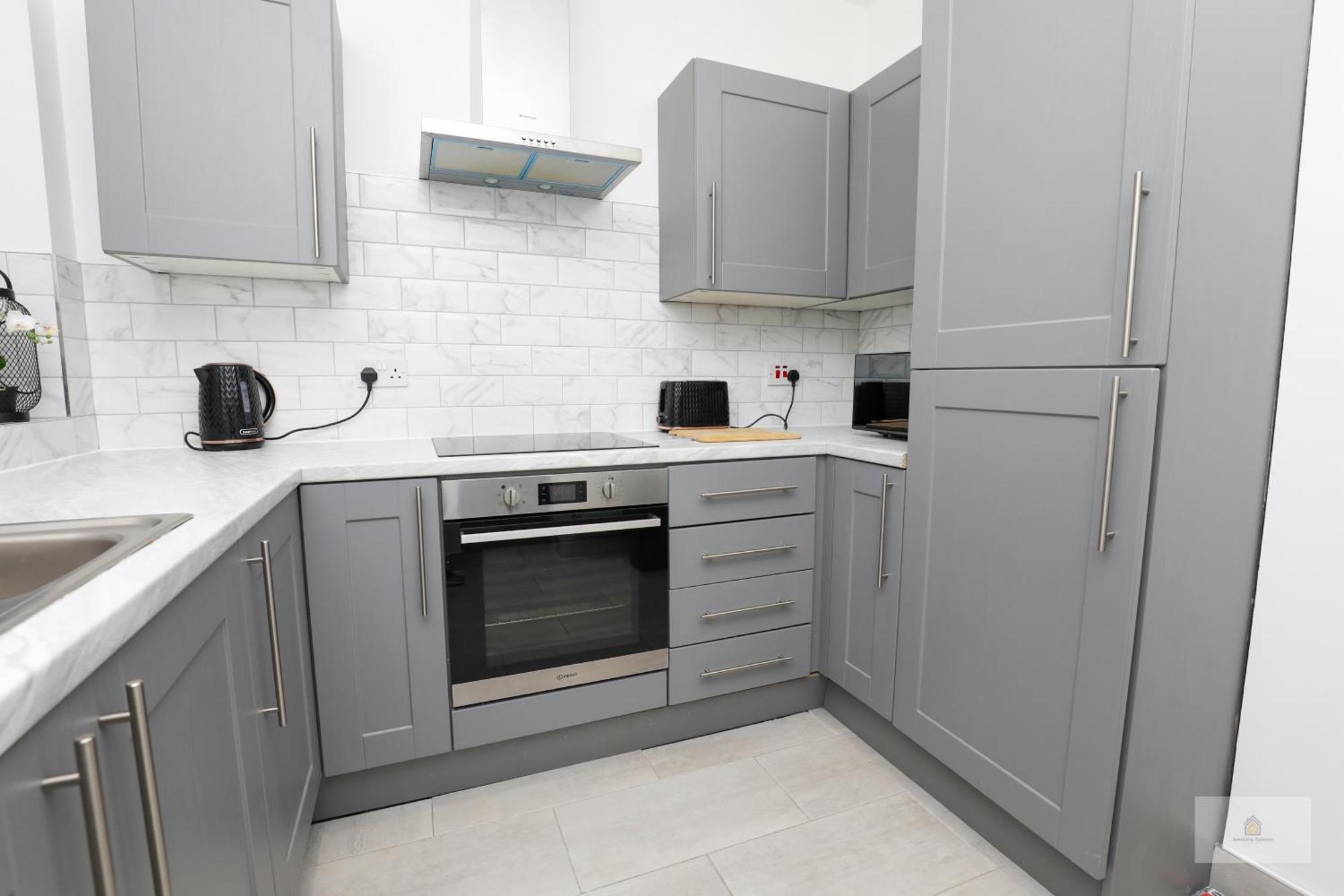 Halsnead Properties St Helens Crank Екстериор снимка