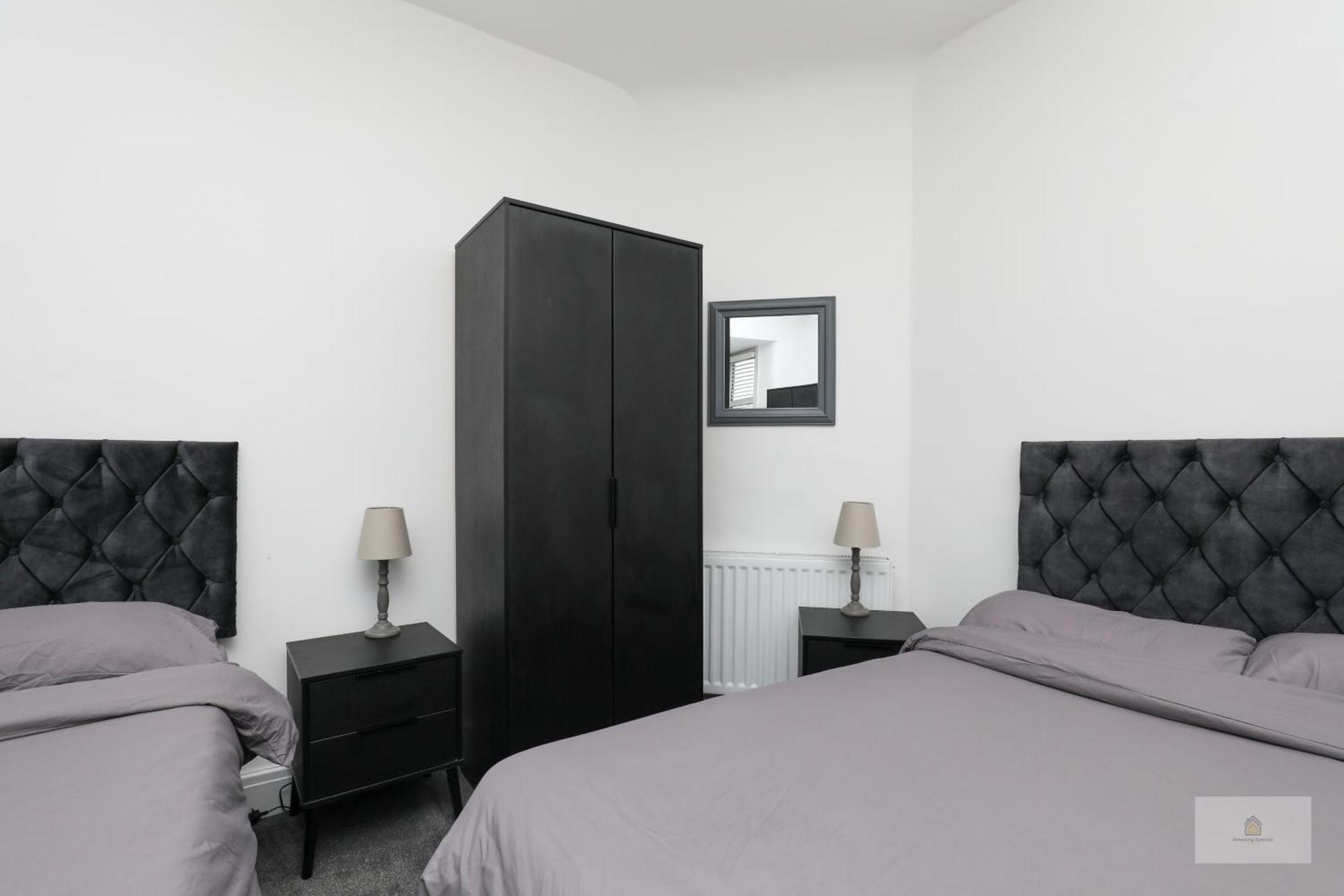 Halsnead Properties St Helens Crank Екстериор снимка