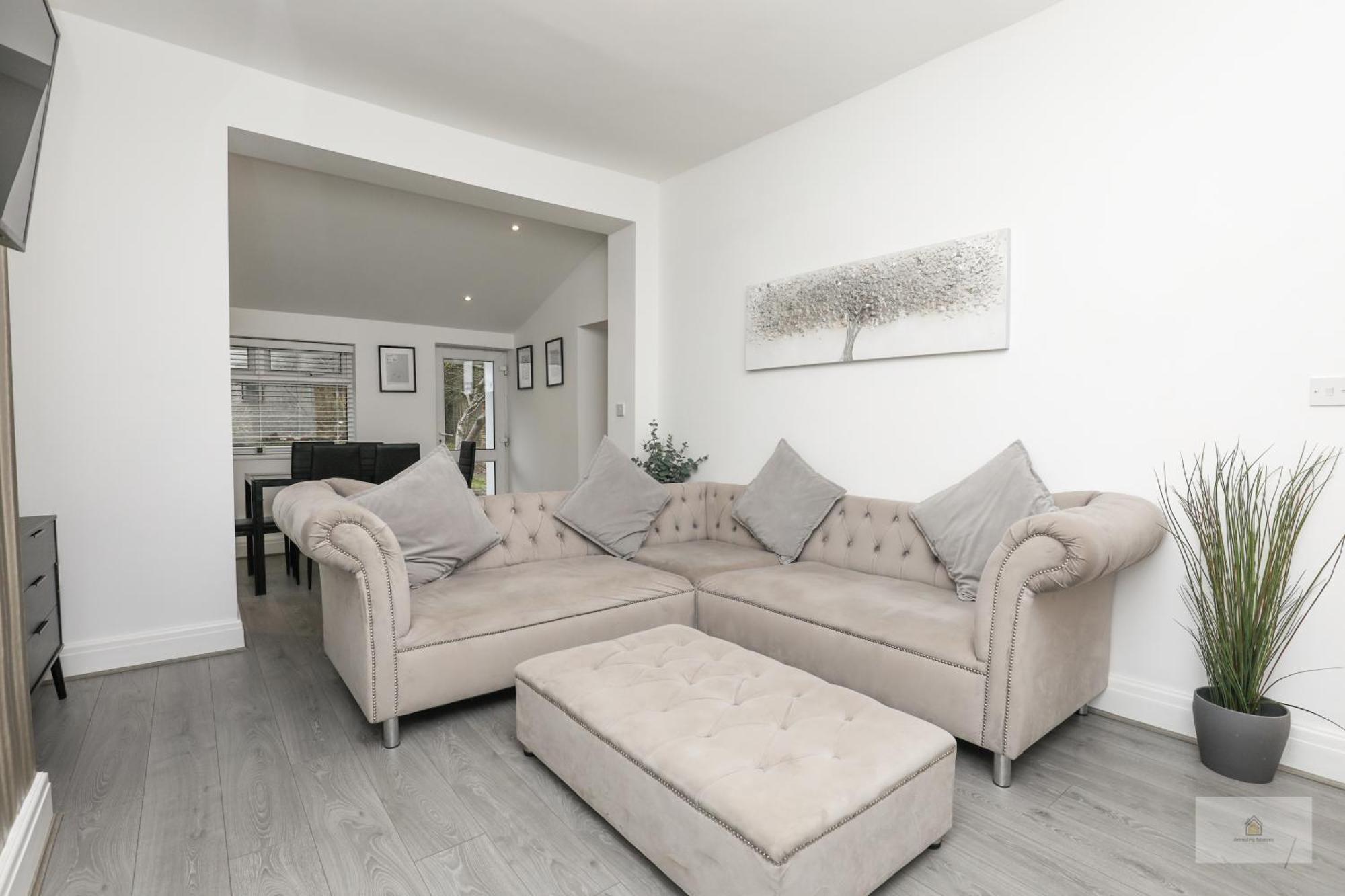 Halsnead Properties St Helens Crank Екстериор снимка